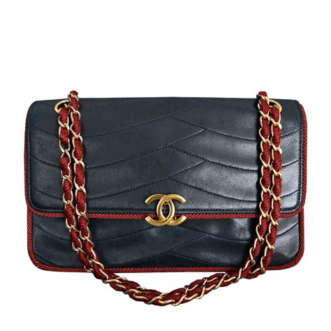 old Chanel designs handbags plain